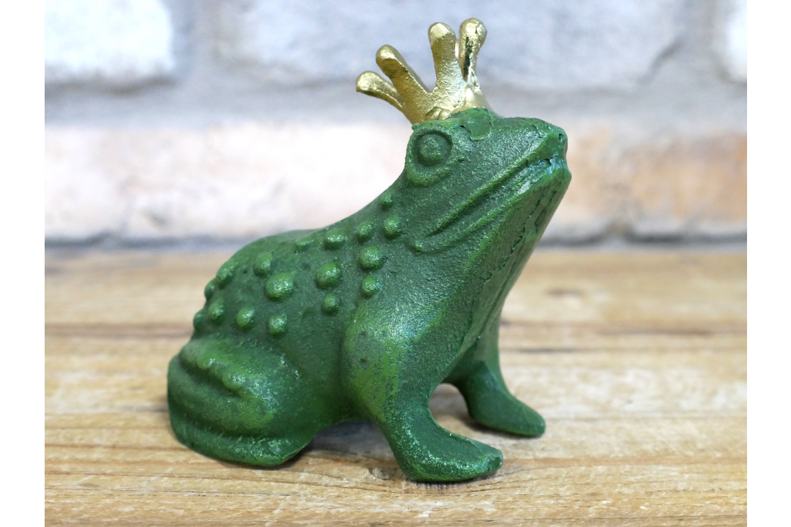 Cast Iron Frog – Rustic Decorative Garden Ornament | Sign of the times Stoke