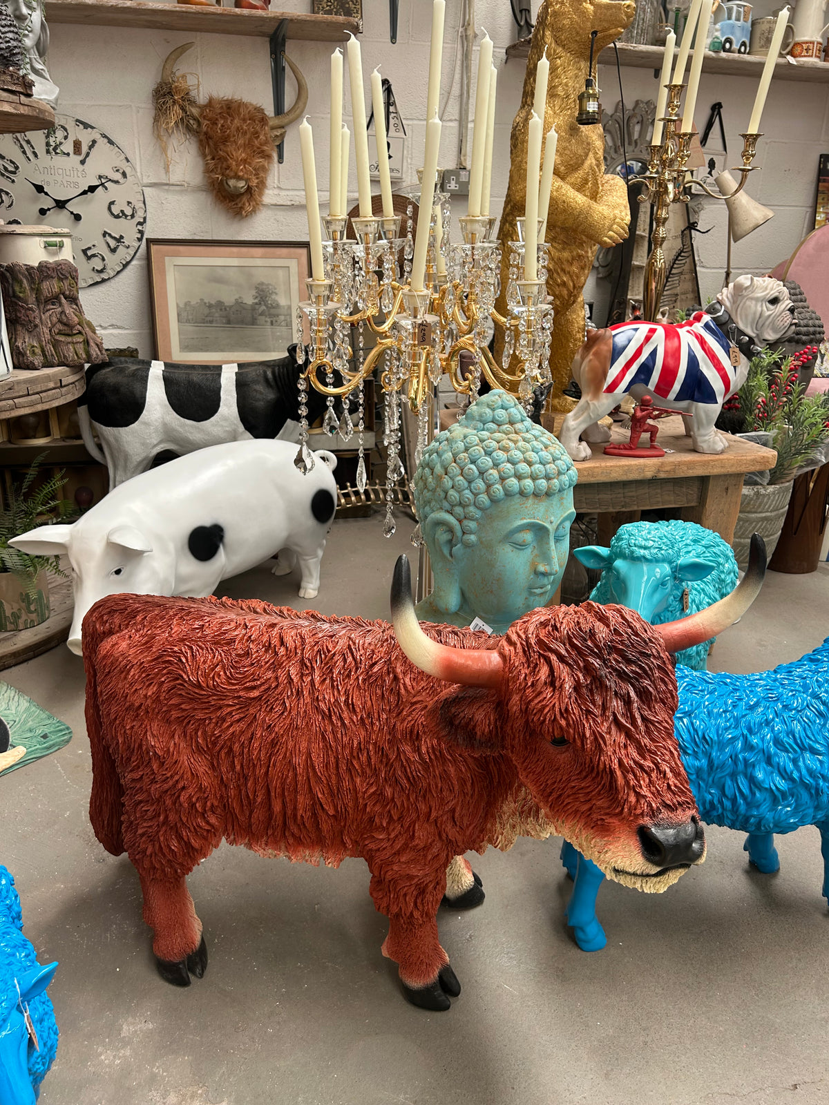 Large Highland Cow – Resin Indoor & Outdoor Animal Sculpture | Sign of the times Stoke