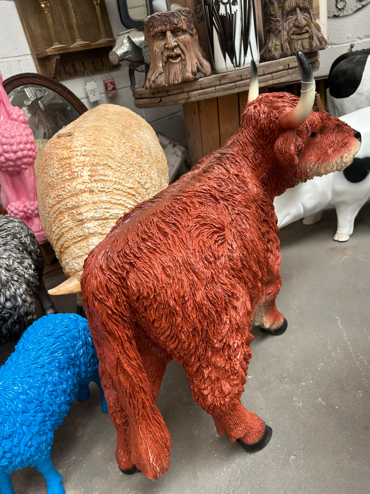 Large Highland Cow – Resin Indoor & Outdoor Animal Sculpture | Sign of the times Stoke