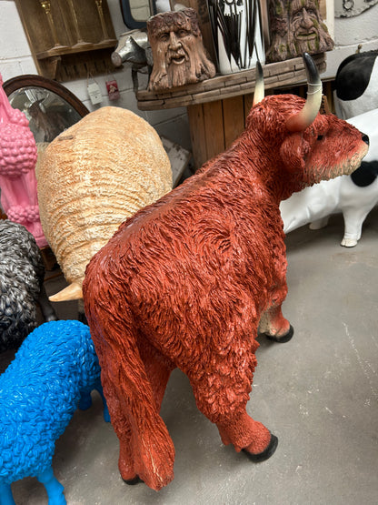 Large Highland Cow – Resin Indoor & Outdoor Animal Sculpture | Sign of the times Stoke