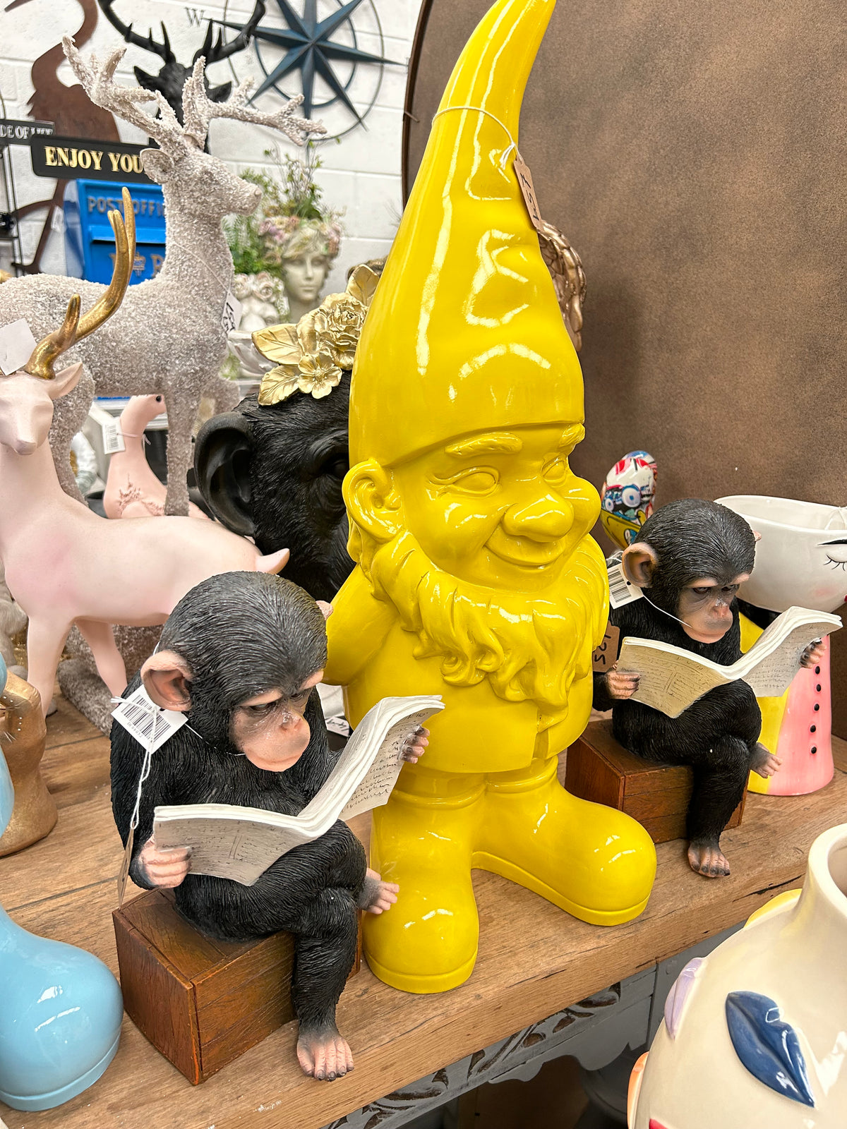 Monkey Reading the News - Charming Resin Figurine | Sign of the times Stoke