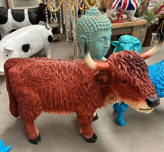 Large Highland Cow – Resin Indoor & Outdoor Animal Sculpture | Sign of the times Stoke