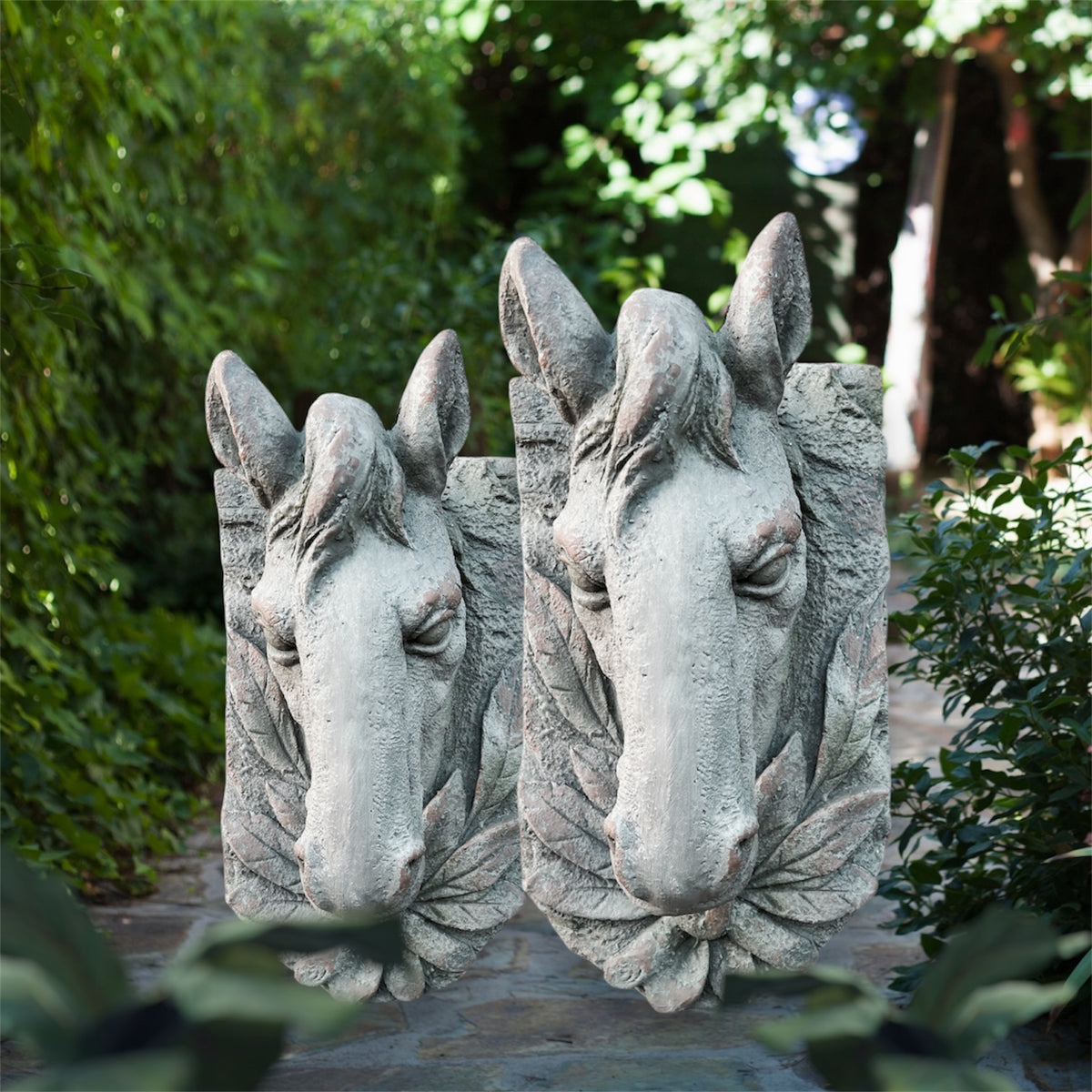 Wall-Mounted Stone-Look Horse Head - Elegant Horse Sculpture for Home Décor | Sign of the times Stoke