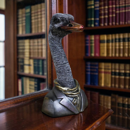 Ostrich Bust – Detailed Resin Sculpture of “Emu”