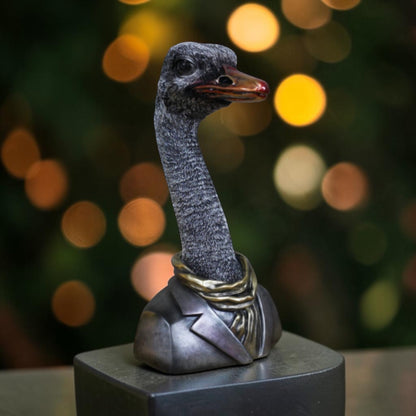 Ostrich Bust – Detailed Resin Sculpture of “Emu”