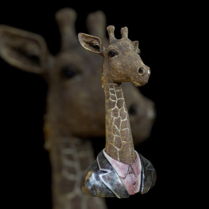 Detailed Resin Giraffe Bust – Elegant Free-Standing Sculpture | Sign of the times Stoke