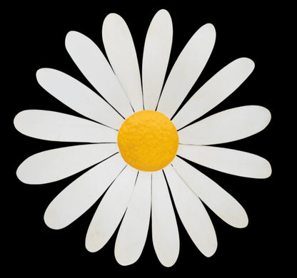Daisy Metal Wall Art - Striking Indoor/Outdoor Decor | Sign of the times Stoke