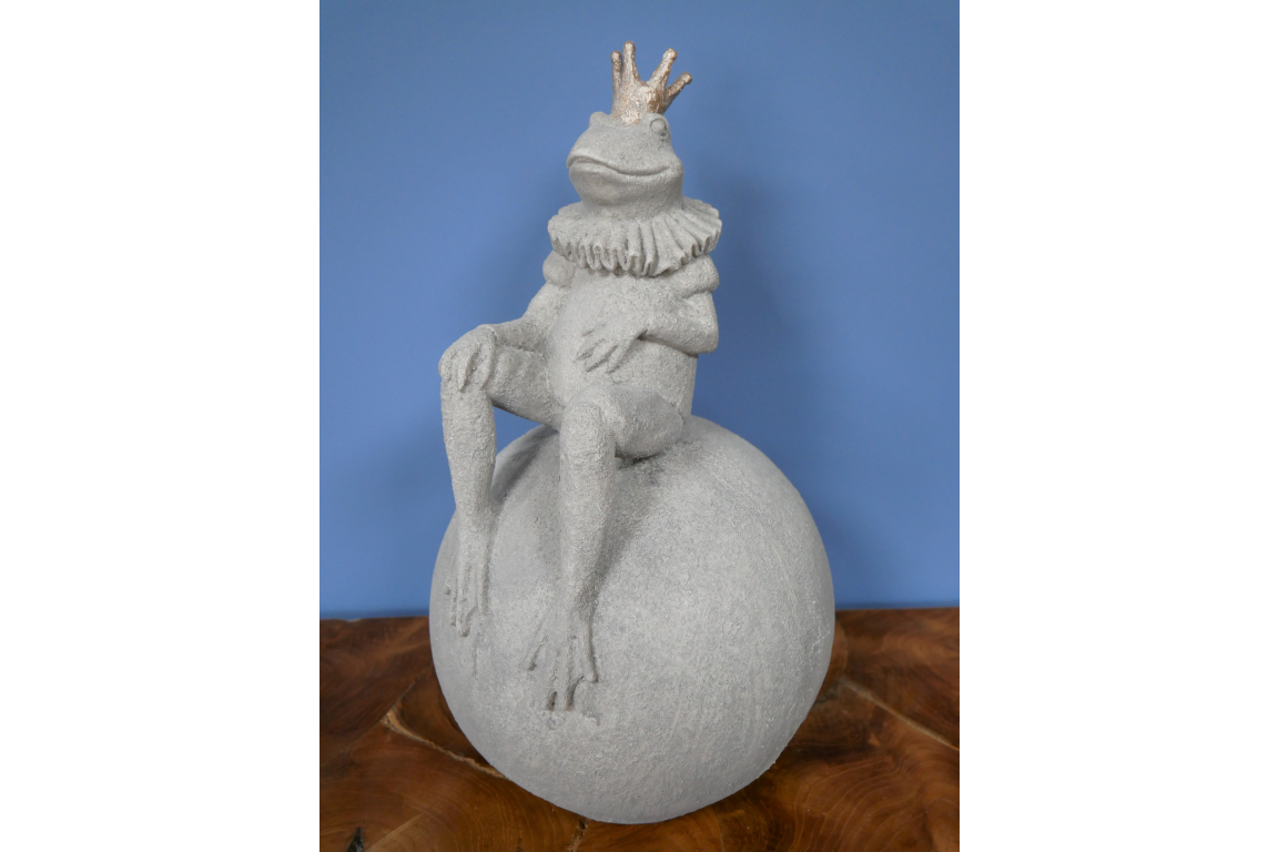 King Frog on Ball Sculpture - Resin Frog with Concrete Look | Sign of the times Stoke