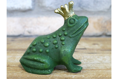 Cast Iron Frog – Rustic Decorative Garden Ornament | Sign of the times Stoke