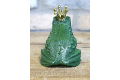 Cast Iron Frog – Rustic Decorative Garden Ornament | Sign of the times Stoke